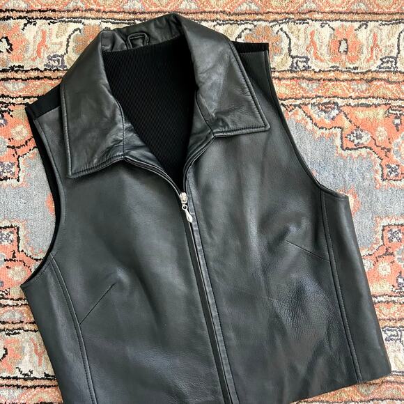 Vintage Siena Studio Leather Zip-Front Cropped Black Sleeveless Vest - Picture 2 of 5